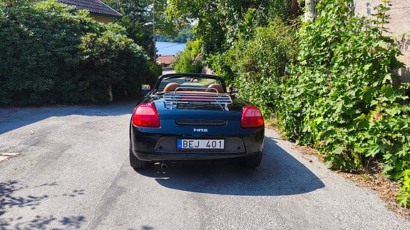 Toyota MR2 5 of 17