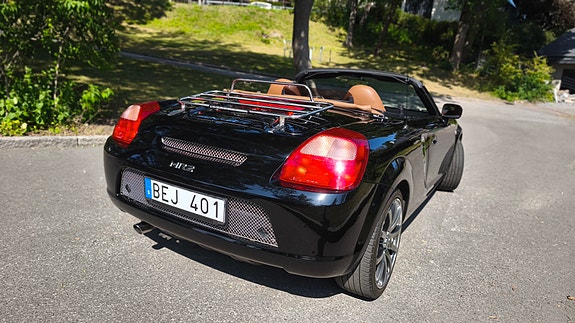 Toyota MR2 4 of 17
