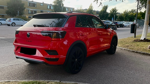 Volkswagen T-Roc 6 of 9