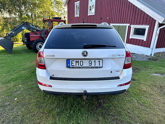 Skoda Octavia 3 of 9