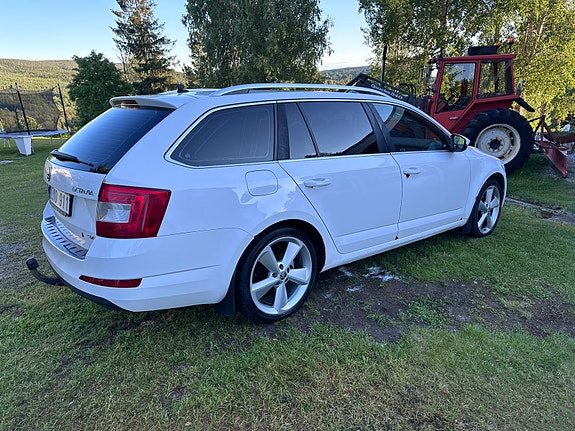 Skoda Octavia 4 of 9
