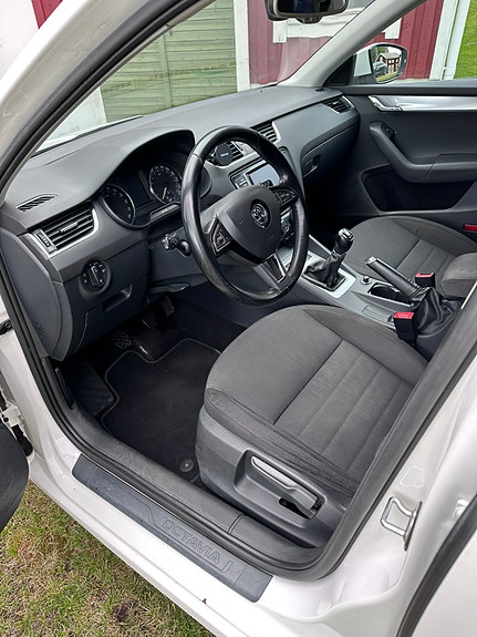 Skoda Octavia 7 of 9