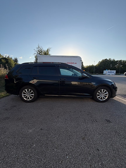 Volkswagen Golf VII 4 of 14