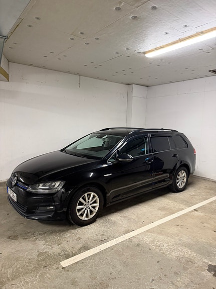 Volkswagen Golf VII 2 of 14