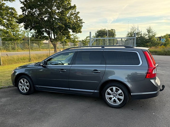 Volvo V70 5 of 10