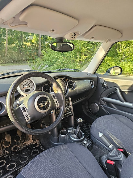 MINI Cooper 7 of 14