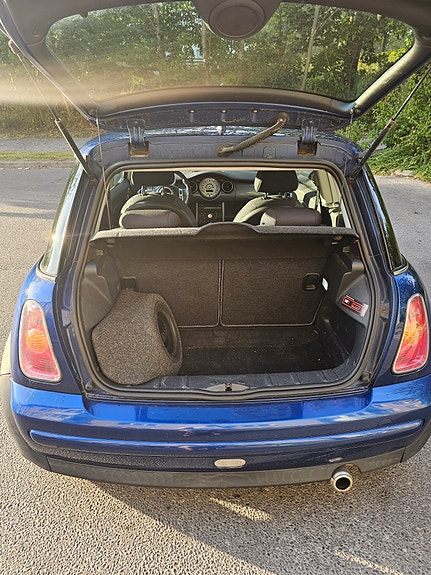 MINI Cooper 11 of 14