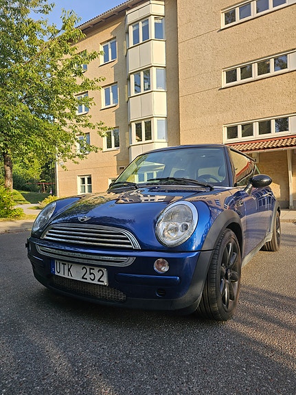 MINI Cooper 2 of 14