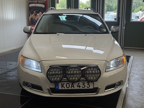 Volvo V70 8 of 22