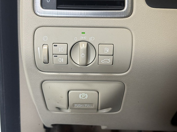 Volvo V70 12 of 22