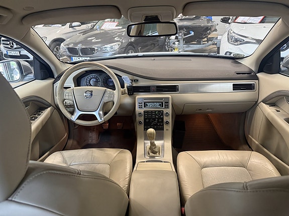 Volvo V70 20 of 22
