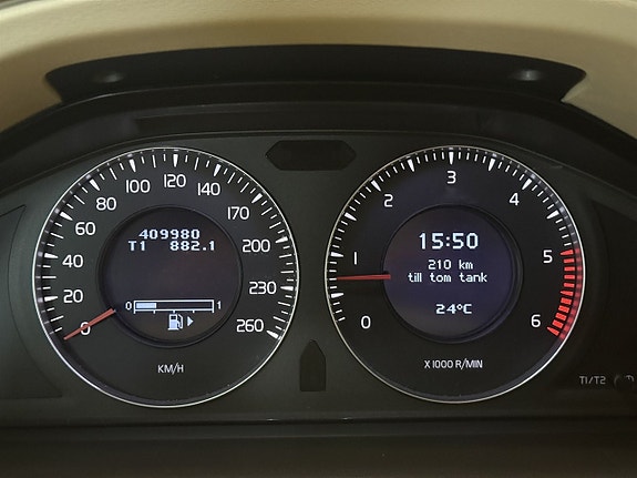 Volvo V70 13 of 22