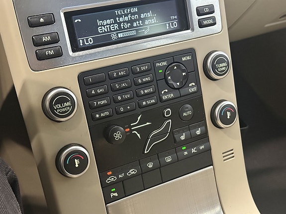 Volvo V70 18 of 22