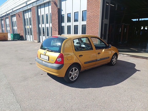 Renault Clio 4 of 6