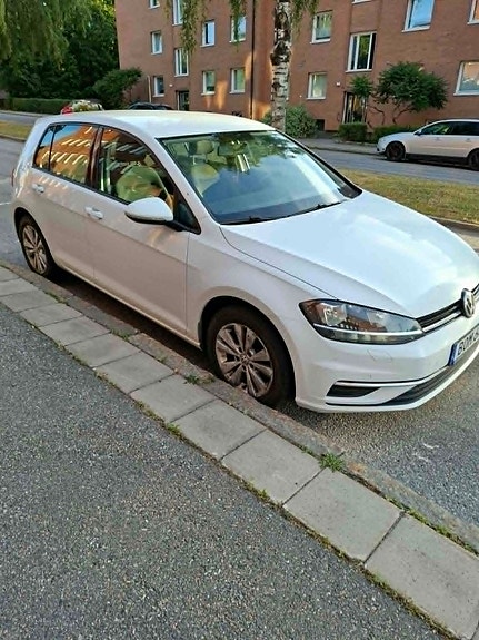 Volkswagen Golf VII 9 of 9