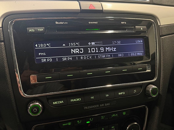 Skoda Superb 11 of 14