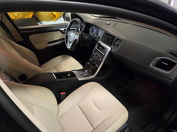 Volvo S60 15 of 20