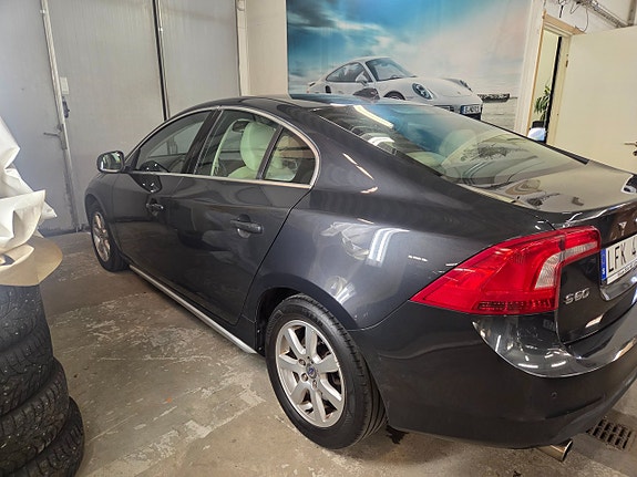 Volvo S60 9 of 20