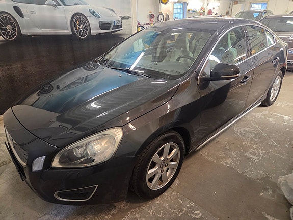 Volvo S60 2 of 20
