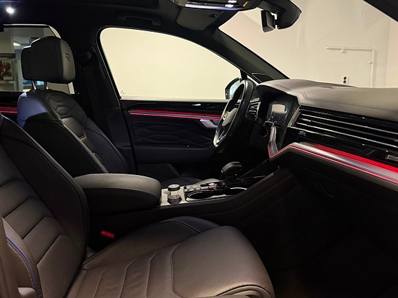Volkswagen Touareg 27 of 30
