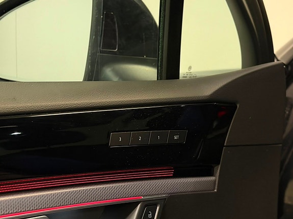 Volkswagen Touareg 10 of 30