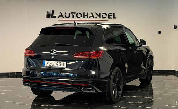 Volkswagen Touareg 4 of 30