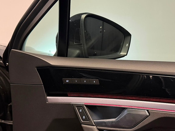 Volkswagen Touareg 30 of 30