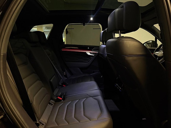 Volkswagen Touareg 28 of 30