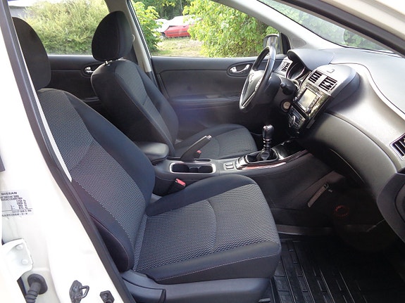 Nissan Pulsar 3 of 30
