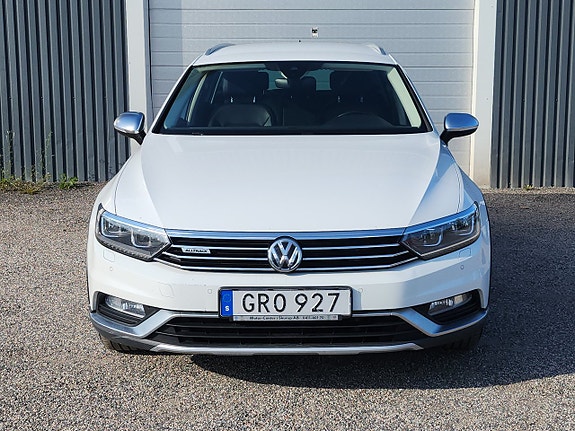Volkswagen Passat Alltrack 6 of 12