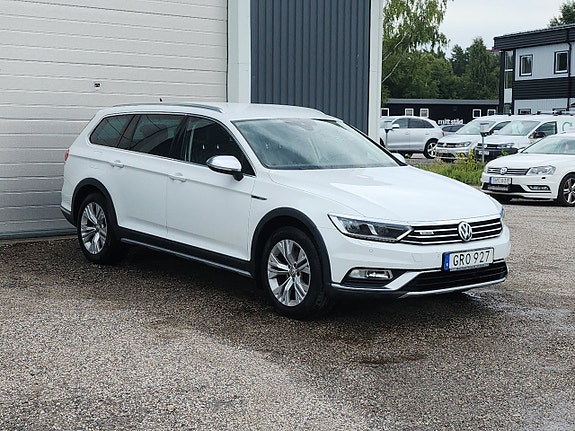 Volkswagen Passat Alltrack 10 of 12