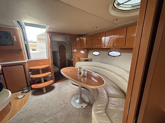 Regal 4160 2001 16 of 28