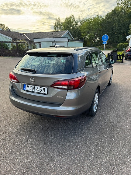 Opel Astra 4 of 12