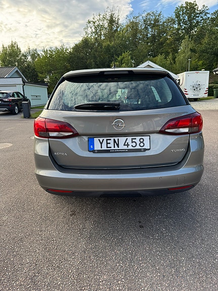 Opel Astra 9 of 12