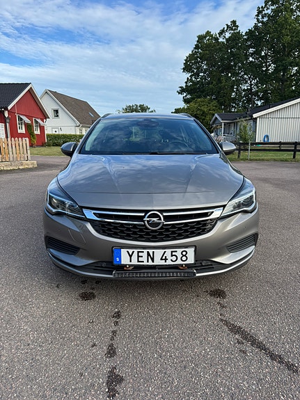 Opel Astra 8 of 12