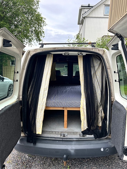 Volkswagen Caddy Maxi 8 of 17