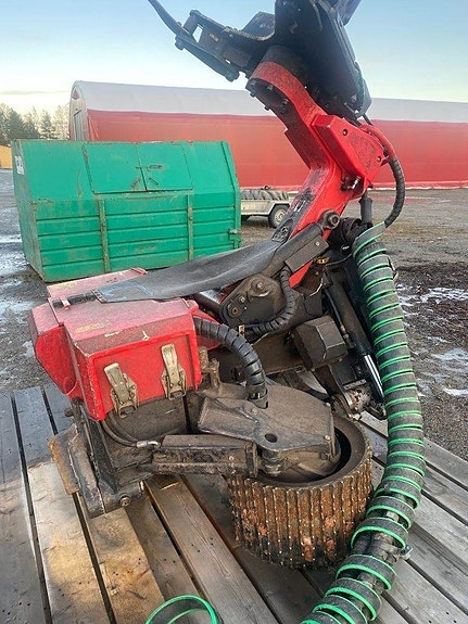 Komatsu S132 3 of 4