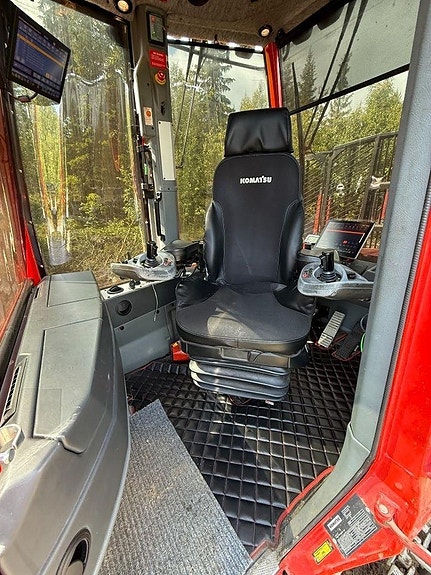 Komatsu 895 7 of 7