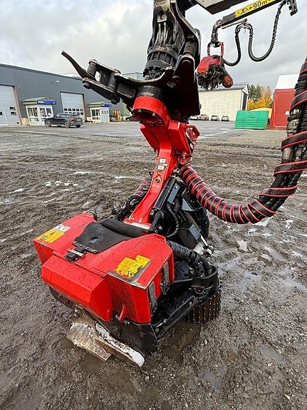 Komatsu 901 7 of 7