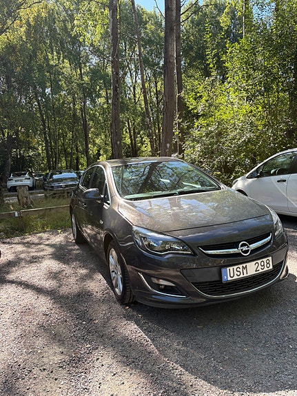 Opel Astra 2 of 5