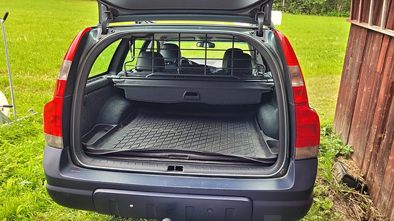 Volvo XC70 3 of 4