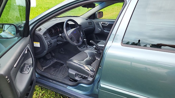 Volvo XC70 4 of 4