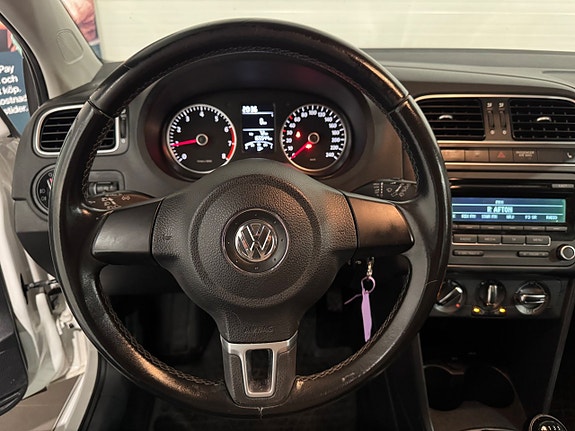 Volkswagen Polo 10 of 17