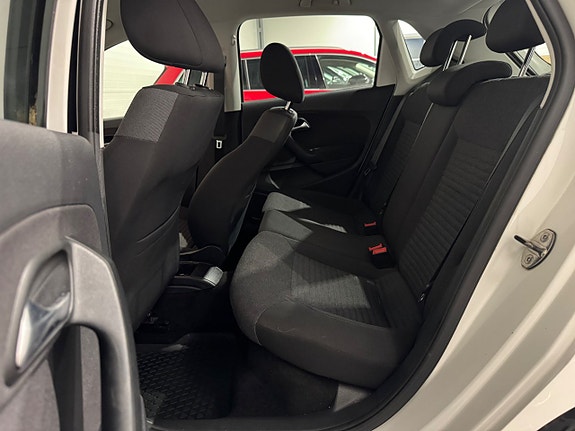 Volkswagen Polo 15 of 17
