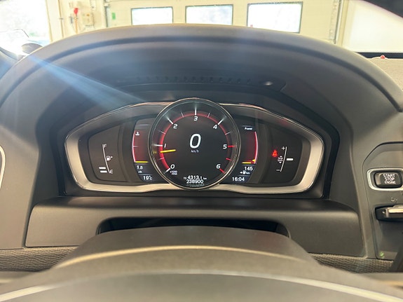Volvo XC60 8 of 14