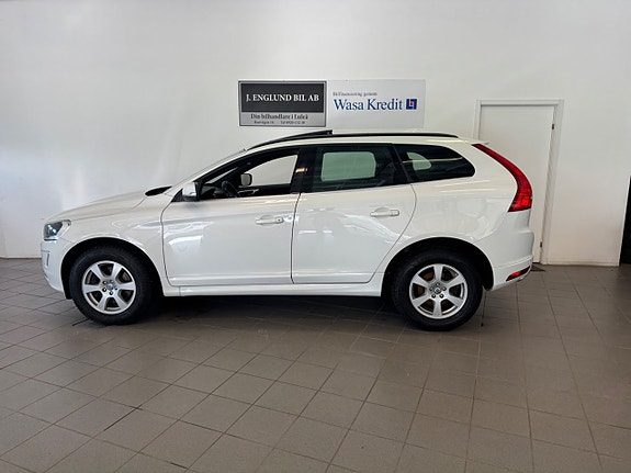 Volvo XC60 2 of 14