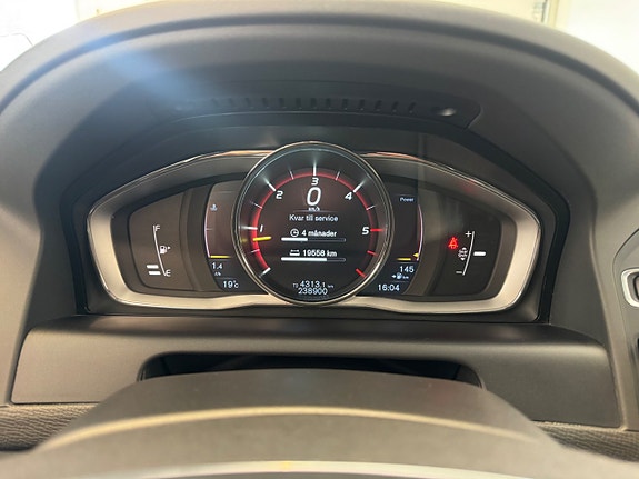 Volvo XC60 9 of 14