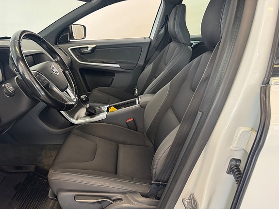 Volvo XC60 6 of 14