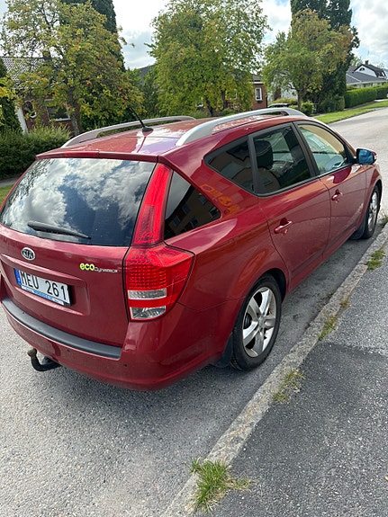 Kia Ceed 3 of 5