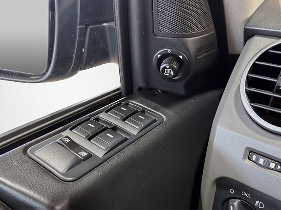 Land Rover Discovery 3 16 of 22